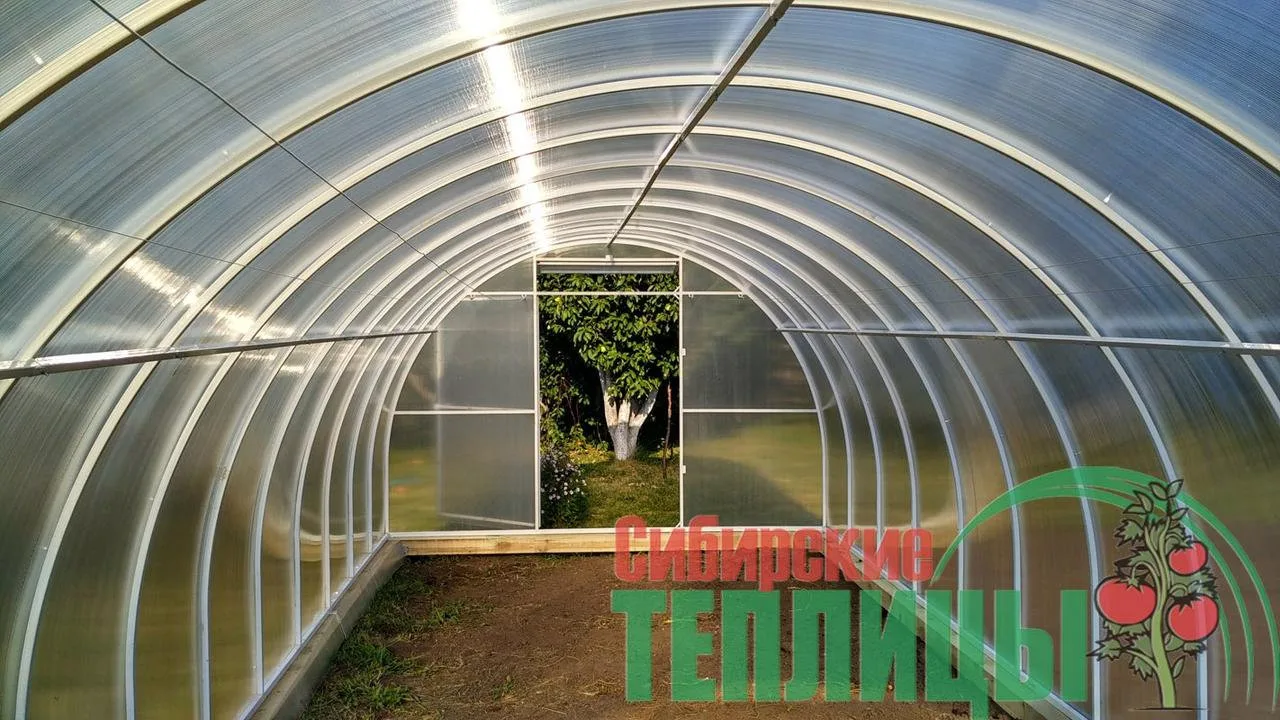 Теплица «Сибирская Плюс» 4х3х2 (труба 20х20, шаг 0,67м.)